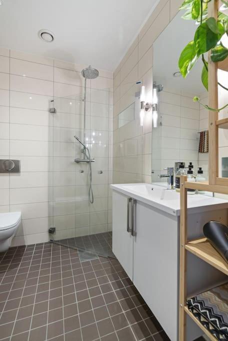 Modern 2Bed Room Sea View Apartment @ Oslo Barcode Exterior foto