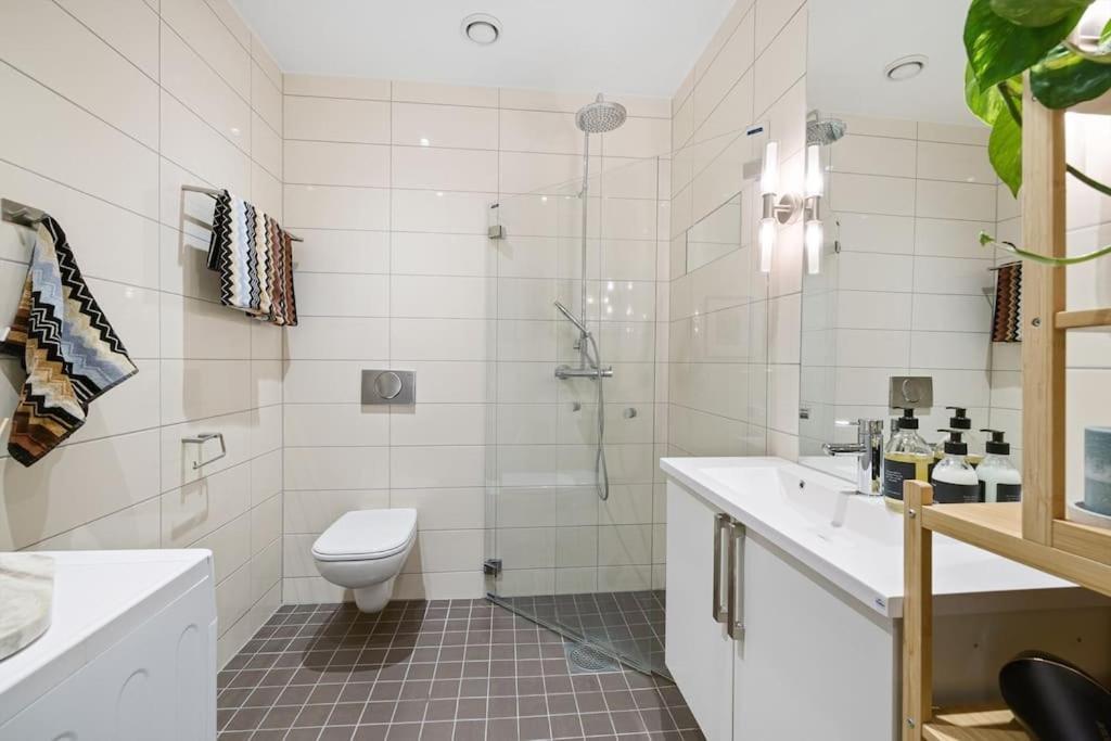 Modern 2Bed Room Sea View Apartment @ Oslo Barcode Exterior foto