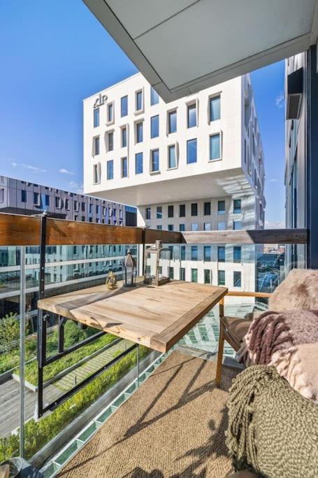 Modern 2Bed Room Sea View Apartment @ Oslo Barcode Exterior foto