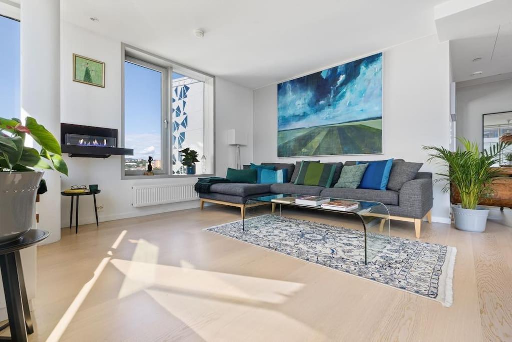 Modern 2Bed Room Sea View Apartment @ Oslo Barcode Exterior foto